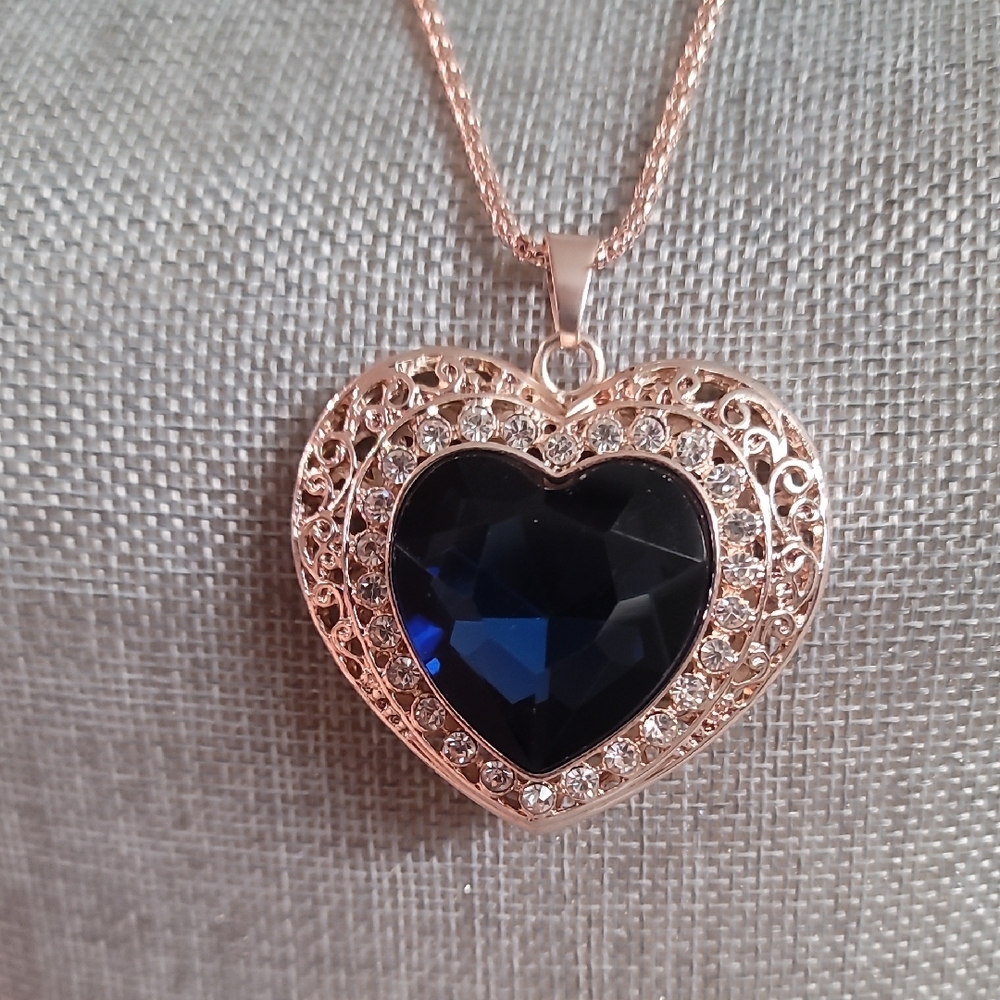 Blue heart necklace NWT